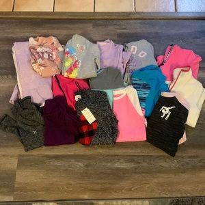 Girls size 7/8 winter tops.